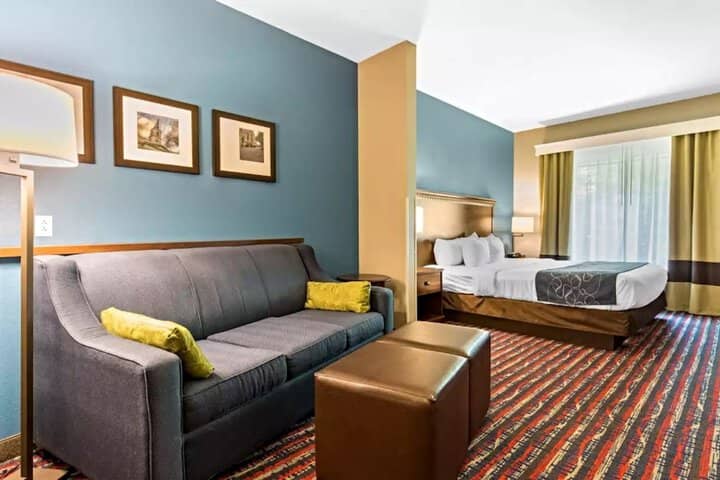 Room 4 of 19